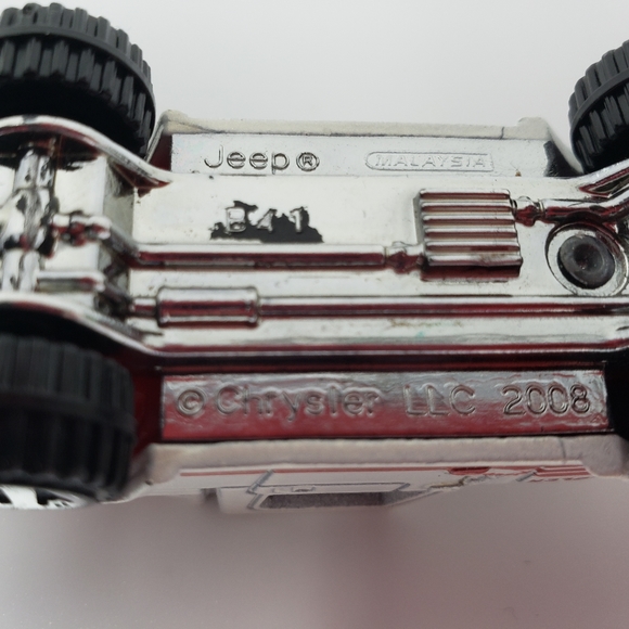 Matchbox Chrysler Jeep 2008 Scrambler CG8 Diecast - Picture 10 of 16